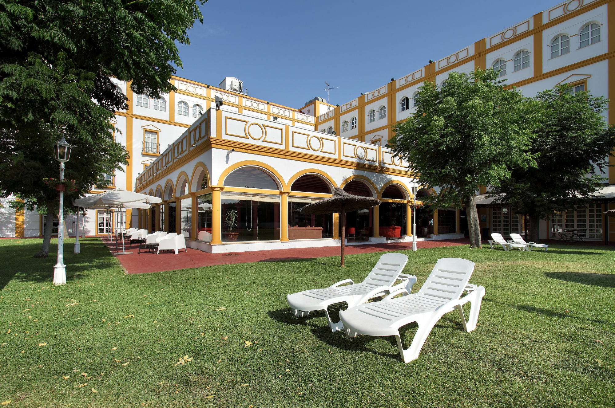 Exe Gran Hotel Solucar Sanlúcar la Mayor Kültér fotó