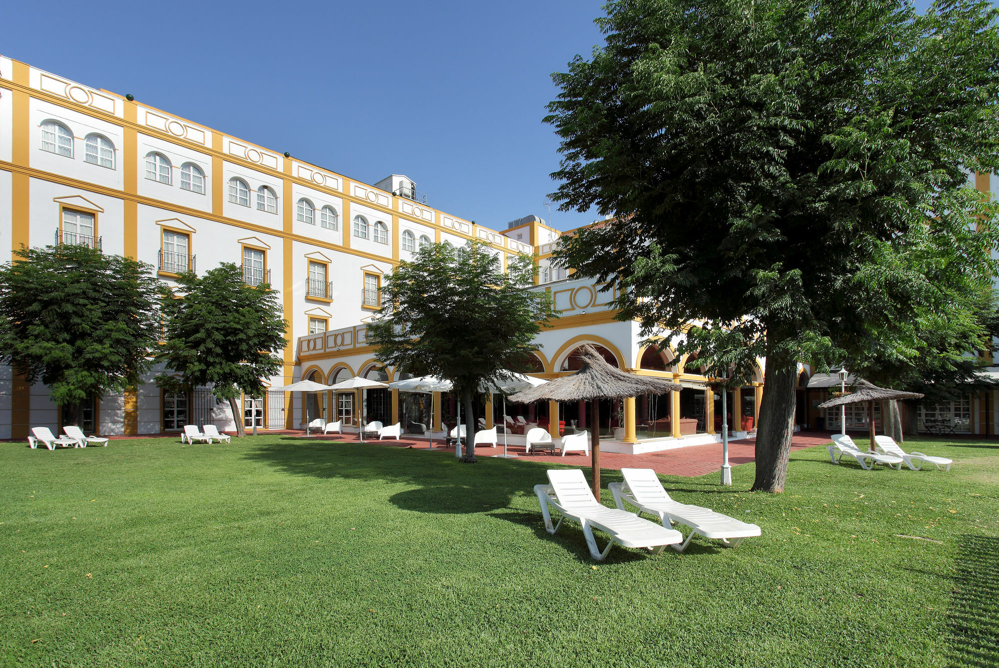 Exe Gran Hotel Solucar Sanlúcar la Mayor Kültér fotó